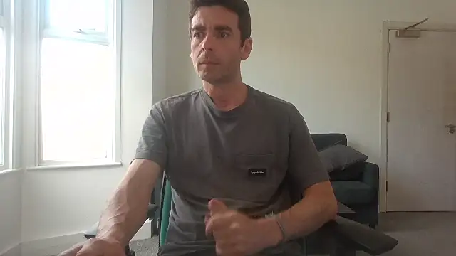 Snapshot of frenchbdmaninlondon chatting on June 30, 1:23 pm frenchbdmaninlondon online show from June 30, 1:23 pm