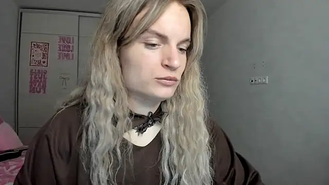 Snapshot of milliKira006 chatting on May 9, 7:19 pm milliKira006 online show from May 9, 7:19 pm