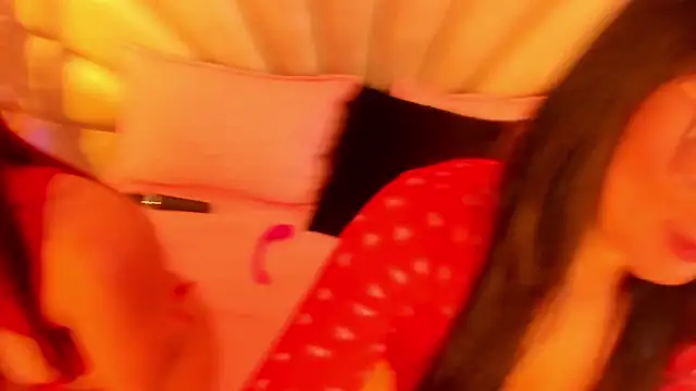 SiennaMoore online show from June 17, 12:50 pm