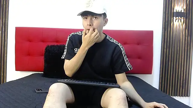 Snapshot of LunayDream chatting on April 21, 11:16 am LunayDream online show from April 21, 11:16 am