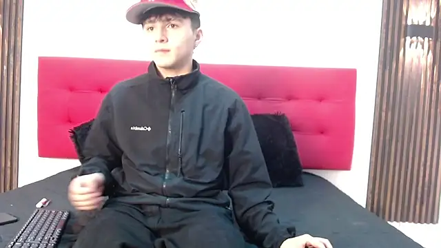 Snapshot of LunayDream chatting on April 22, 11:23 am LunayDream online show from April 22, 11:23 am