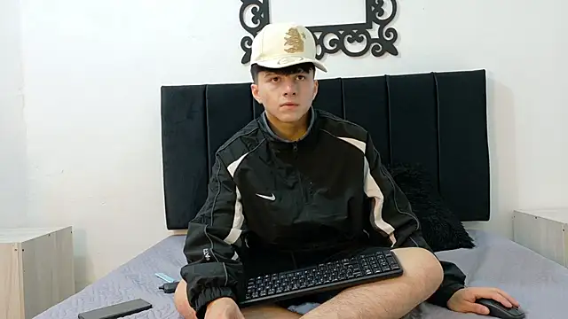 Snapshot of LunayDream chatting on May 27, 11:51 am LunayDream online show from May 27, 11:51 am