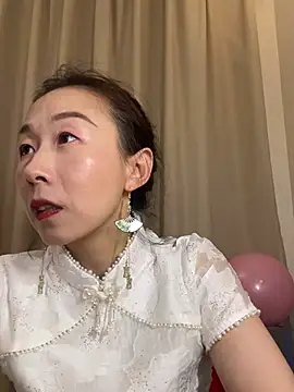 summer0430 online show from May 27, 1:57 am