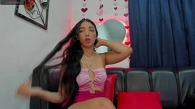 Dakota Bennett1 online show from May 4, 2:57 pm