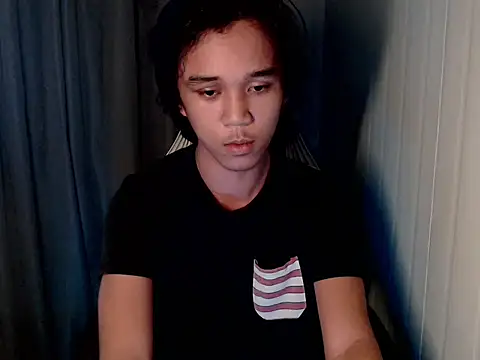 urnaughty paul online show from April 29, 3:43 am