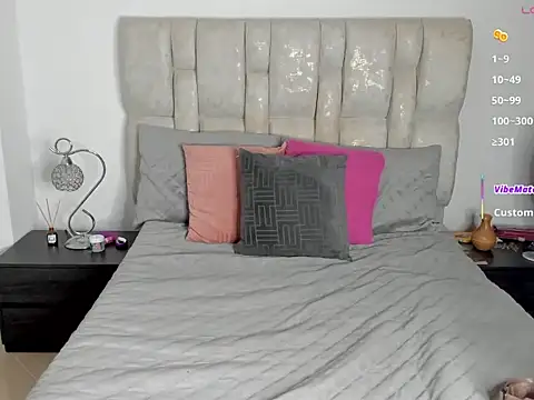 Snapshot of nia_brown chatting on April 26, 9:45 pm nia brown online show from April 26, 9:45 pm