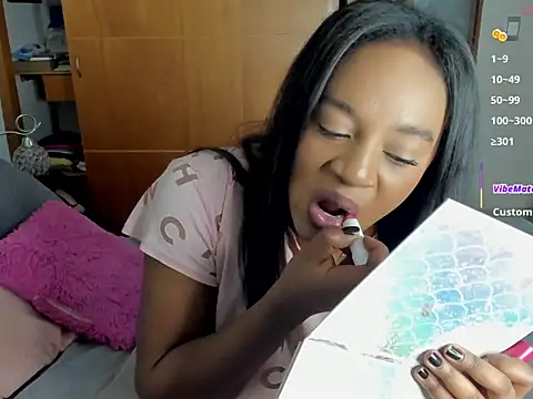 Snapshot of nia_brown chatting on May 7, 3:50 pm nia brown online show from May 7, 3:50 pm