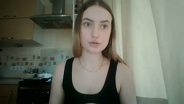 Lisanta online show from June 3, 4:12 pm