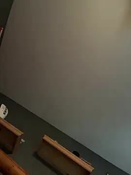 bigwhitecock94 online show from May 20, 5:52 pm