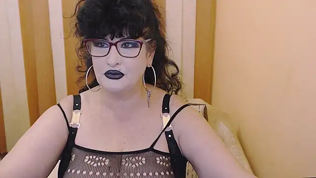 Snapshot of QuuenOfSin chatting on October 24, 8:49 pm QuuenOfSin online show from October 24, 8:49 pm