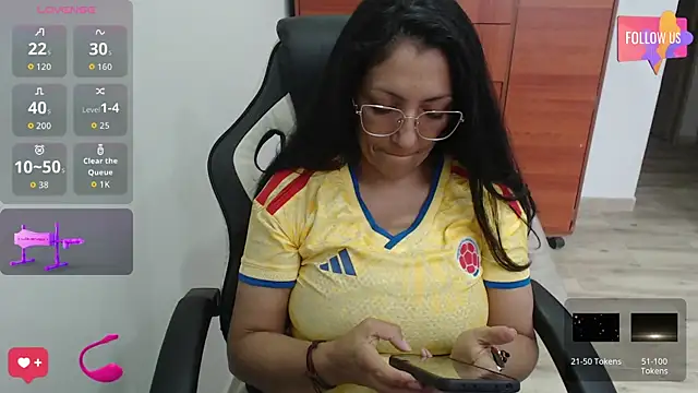 Snapshot of Melissaleehot chatting on July 3, 10:49 pm Melissaleehot online show from July 3, 10:49 pm
