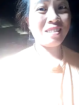 Snapshot of phuongtrinh1 chatting on June 25, 7:46 am phuongtrinh1 online show from June 25, 7:46 am
