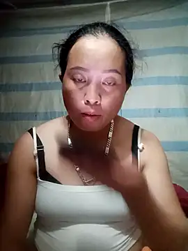 Snapshot of phuongtrinh1 chatting on July 1, 11:23 am phuongtrinh1 online show from July 1, 11:23 am