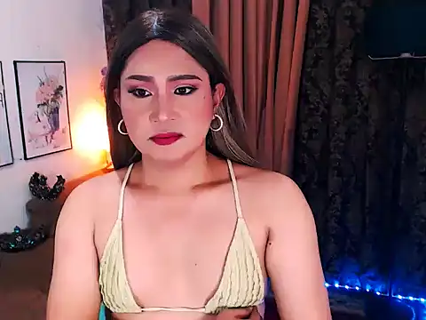 Snapshot of SWEETBELLA69 chatting on July 19, 5:33 am SWEETBELLA69 online show from July 19, 5:33 am
