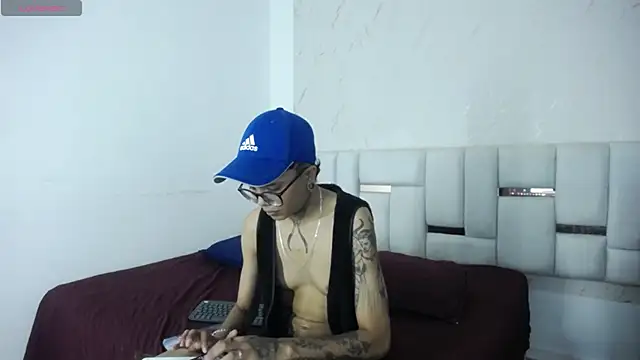 Snapshot of Antony_D_ossa chatting on June 2, 8:55 pm Antony D ossa online show from June 2, 8:55 pm