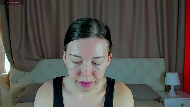 Snapshot of Sandra_Ross chatting on July 6, 1:24 am Sandra Ross online show from July 6, 1:24 am
