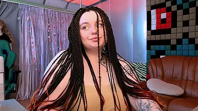 Snapshot of CatherineClaire chatting on June 5, 4:35 pm CatherineClaire online show from June 5, 4:35 pm