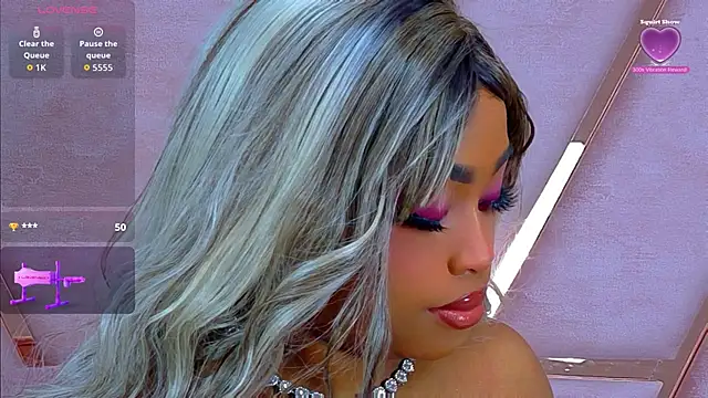 Snapshot of TiannahGlow chatting on May 30, 12:57 pm TiannahGlow online show from May 30, 12:57 pm