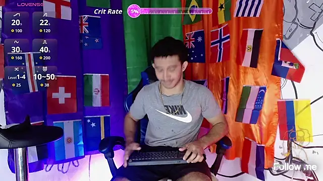 Snapshot of caius_bigcock1 chatting on July 20, 12:18 pm caius bigcock1 online show from July 20, 12:18 pm
