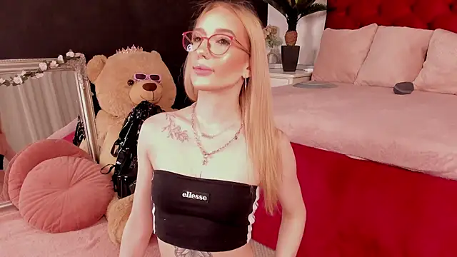 EmmaCin online show from June 10, 3:29 am
