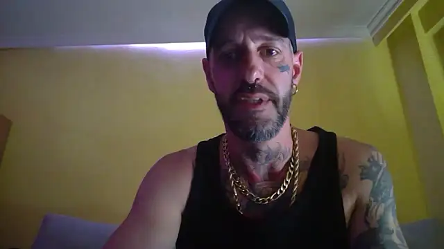 Snapshot of DuroHustler chatting on May 23, 3:38 pm DuroHustler online show from May 23, 3:38 pm