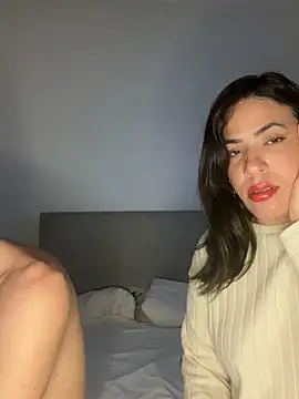 Snapshot of SabrinaDVD chatting on May 8, 9:42 pm SabrinaDVD online show from May 8, 9:42 pm