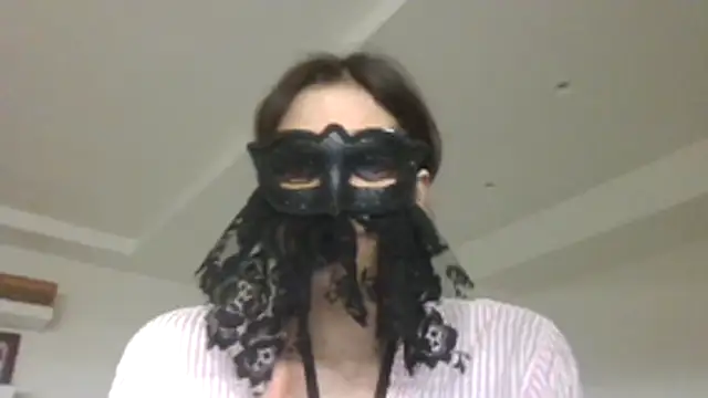 HelenTiAscolta online show from April 29, 6:36 pm