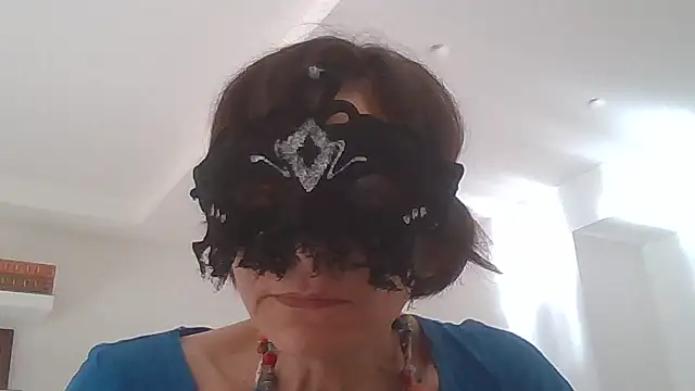 HelenTiAscolta online show from June 10, 4:06 pm