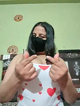 Snapshot of Priya_9945 chatting on July 12, 1:24 pm Priya 9945 online show from July 12, 1:24 pm