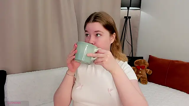 MERRIEMS online show from May 9, 1:11 am