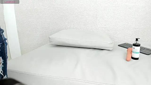 keylaa nahir online show from April 21, 8:01 pm