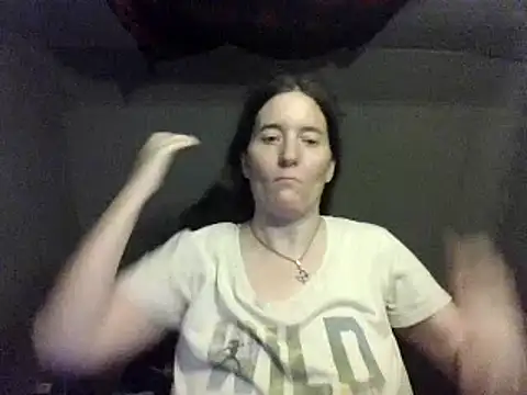 Snapshot of Mini83 chatting on June 8, 9:37 pm Mini83 online show from June 8, 9:37 pm