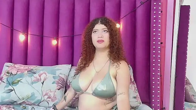 HoneyHipss online show from May 7, 12:43 pm