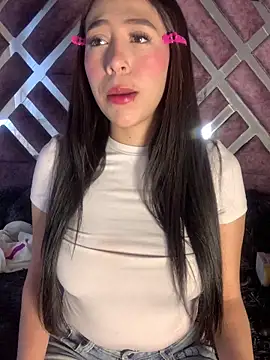 Ferrari Pinkk online show from April 22, 7:48 pm