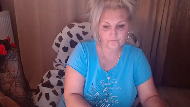 Divineblond online show from October 31, 3:24 pm