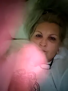 Divineblond online show from November 2, 7:49 pm