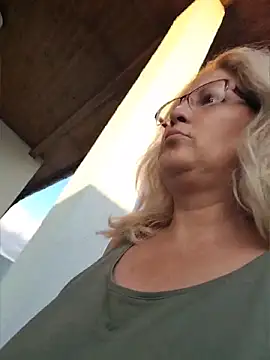 Divineblond online show from June 7, 5:16 pm