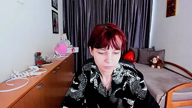 Snapshot of MiniLysii chatting on June 24, 6:01 am MiniLysii online show from June 24, 6:01 am