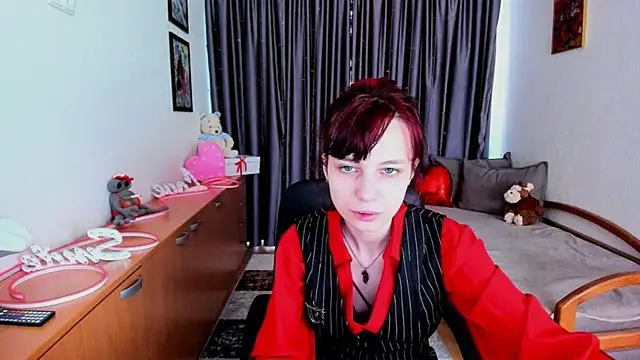 Snapshot of MiniLysii chatting on June 26, 5:34 am MiniLysii online show from June 26, 5:34 am
