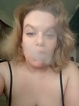 Maryquenn online show from May 5, 12:13 pm