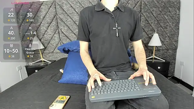 DemonFoxx online show from June 9, 12:06 pm