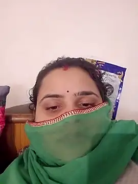 Snapshot of khushibaby85 chatting on May 4, 8:49 pm khushibaby85 online show from May 4, 8:49 pm