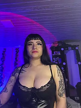 naeniademontyy online show from April 29, 1:21 am