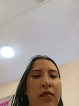 EmmyCastillo online show from June 6, 3:50 pm