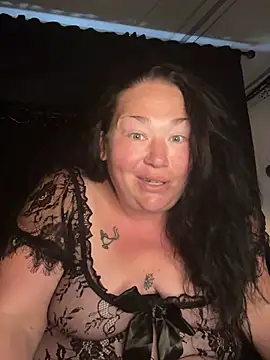 chelledark online show from June 10, 5:12 pm