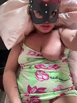 greludanocio online show from April 27, 5:44 pm
