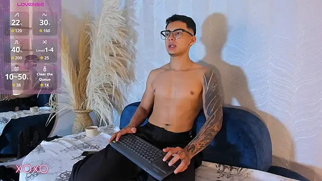 Alan Salazar online show from June 10, 5:45 pm