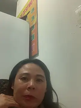 Snapshot of Helen-baby chatting on April 29, 6:47 pm Helen-baby online show from April 29, 6:47 pm