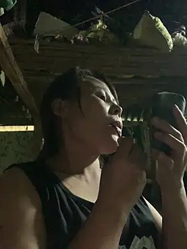 Snapshot of Helen-baby chatting on June 12, 5:06 am Helen-baby online show from June 12, 5:06 am