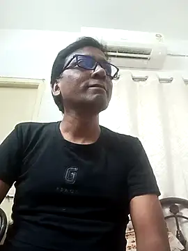 VENOM QUEEN online show from May 5, 1:52 pm